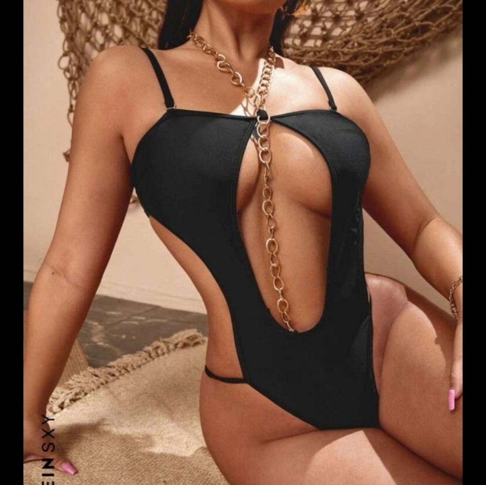 Chain Linked Cut out Swimming Suit